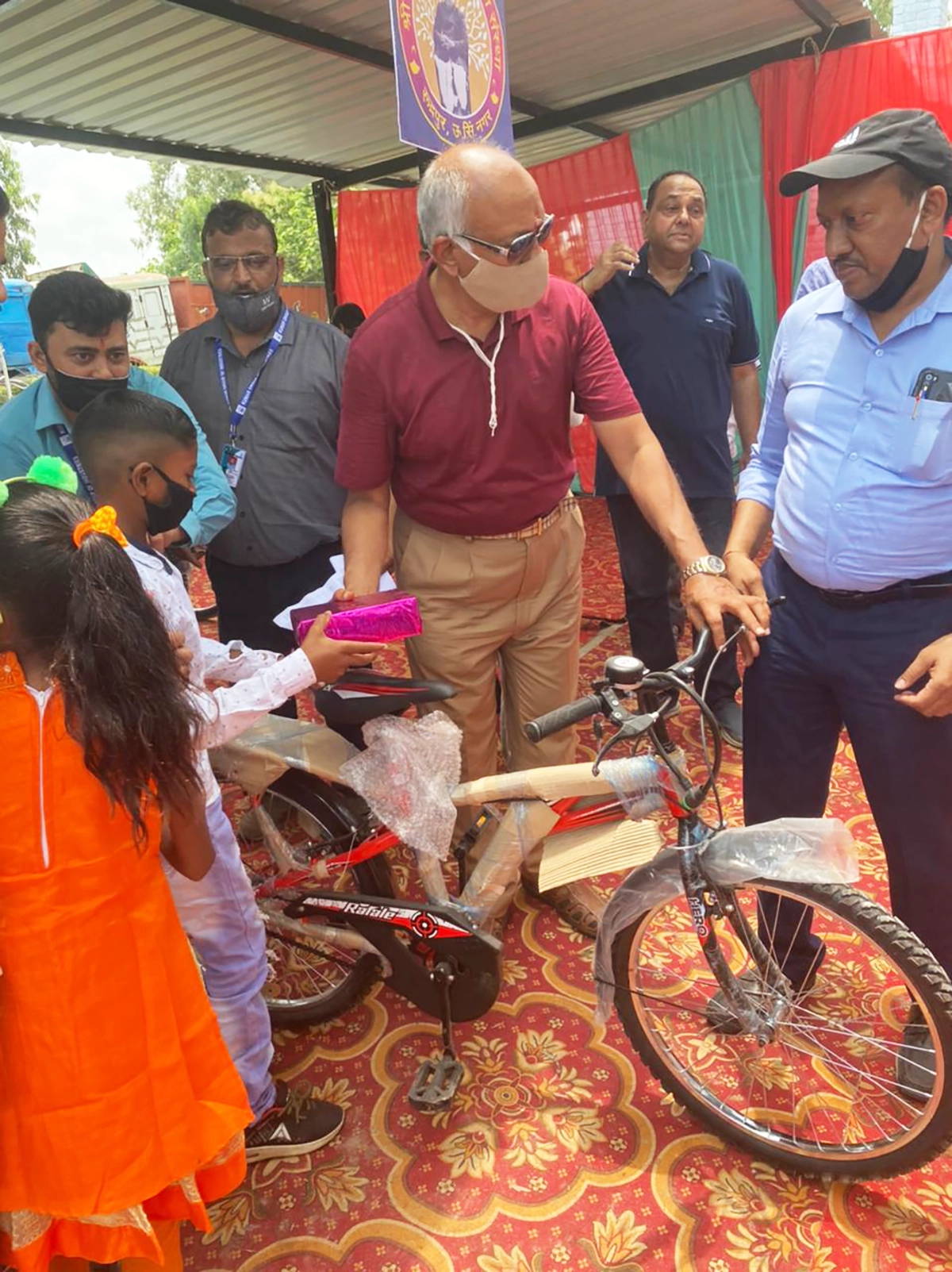 Cycle Distribution by Shree Kedarnath Ji Manav Sewa Sansthan